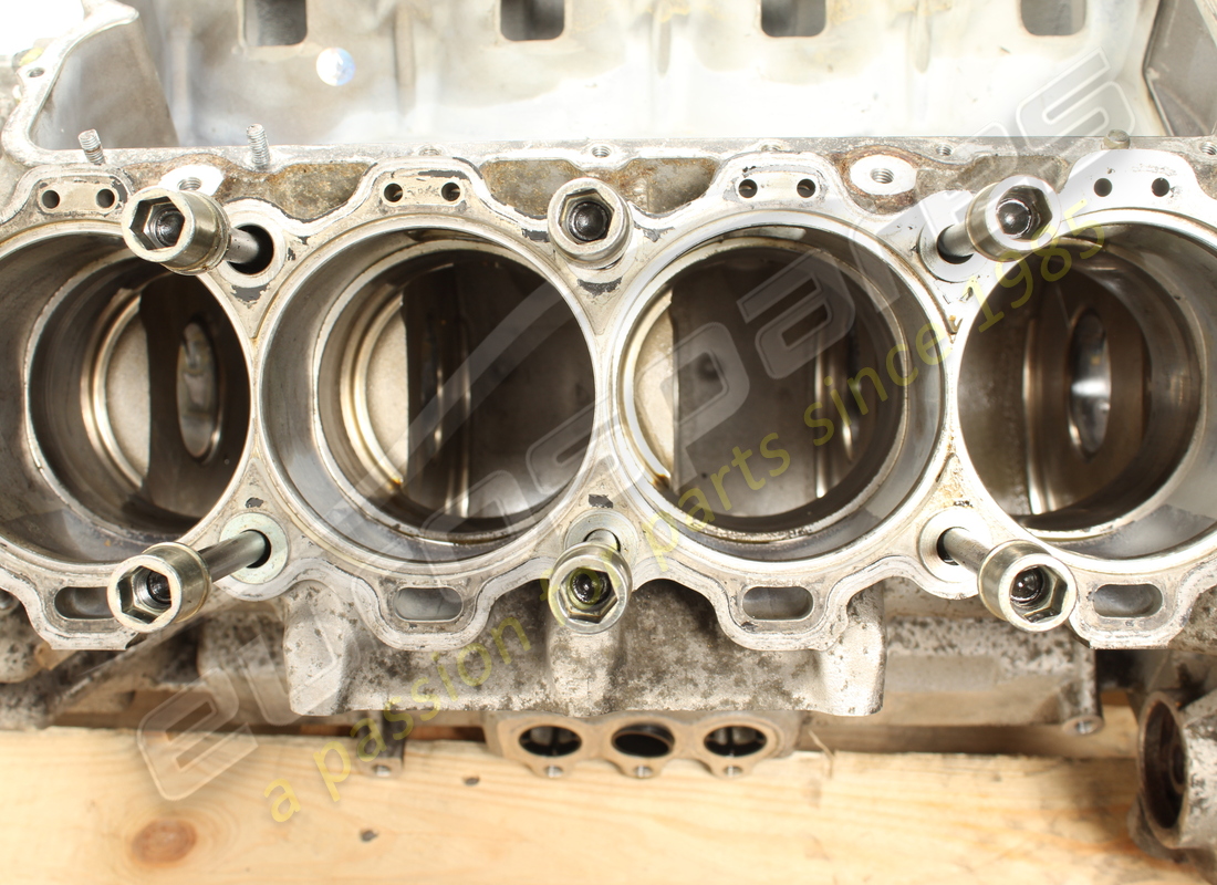 gebraucht maserati kurbelgehäuse / untere kurbel. baugruppe. teilenummer 216261 (5)