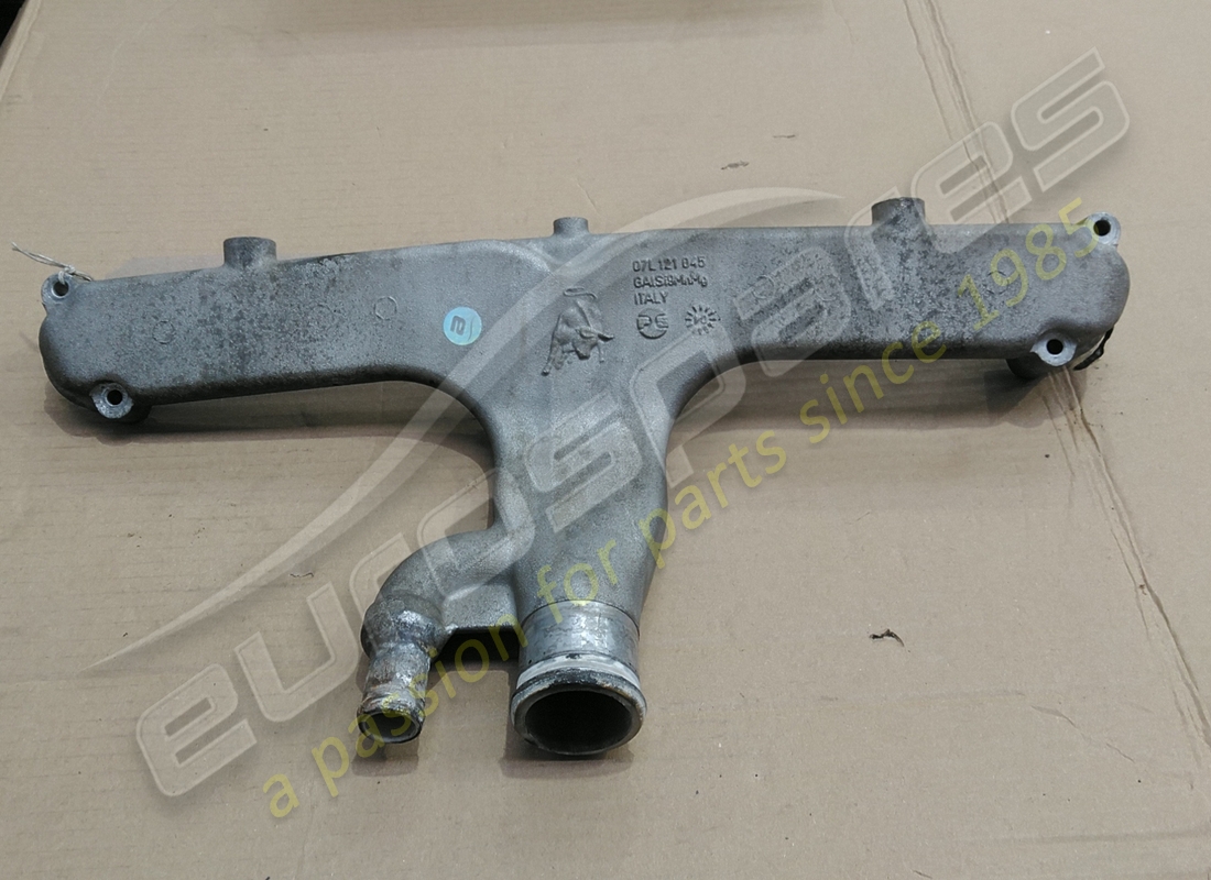 verwendet lamborghini wasserausgang. teilenummer 07l121045 (1)