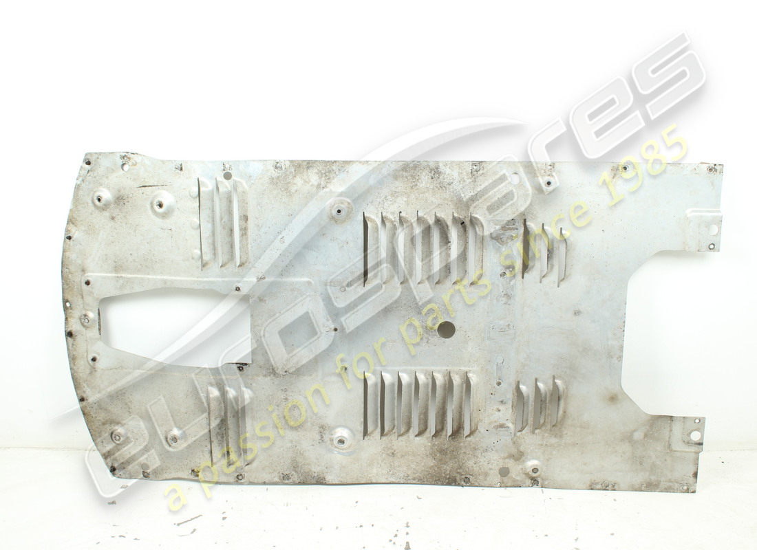 gebraucht aston martin unterwasser, vorne. teilenummer ag435e209ba (1)