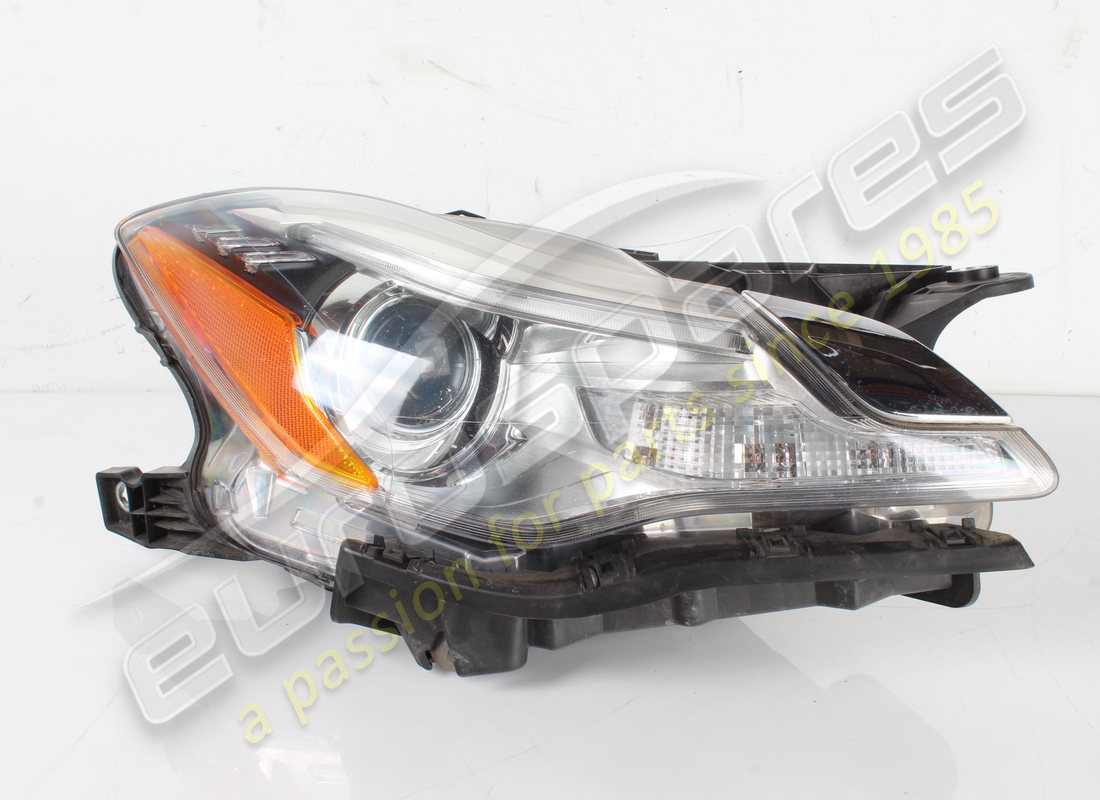 USED MASERATI RH FRONT HEADLIGHT RHD . PART NUMBER 670104196 (1)