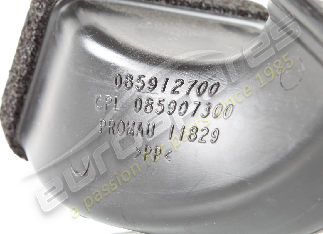 gebraucht ferrari unterer luftkanal für armaturen. teilenummer 85907300 (2)