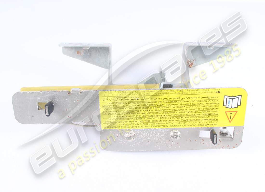 GEBRAUCHTER BOLZEN ASTON MARTIN. TEILENUMMER 4G437J168AC (3) gebrauchter bolzen aston martin. teilenummer 4g437j168ac (3)