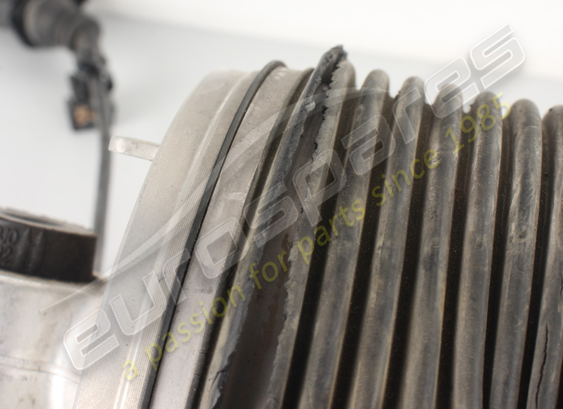 beschädigter lamborghini stossdämpfer magna ride lift. teilenummer 4t0412019r (3)