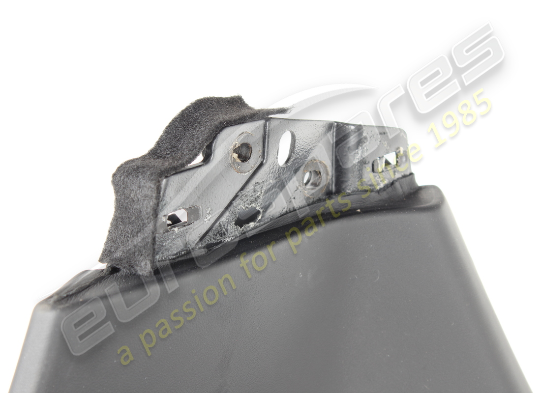 gebraucht ferrari untere heckklappenverkleidung. teilenummer 863968 (2)