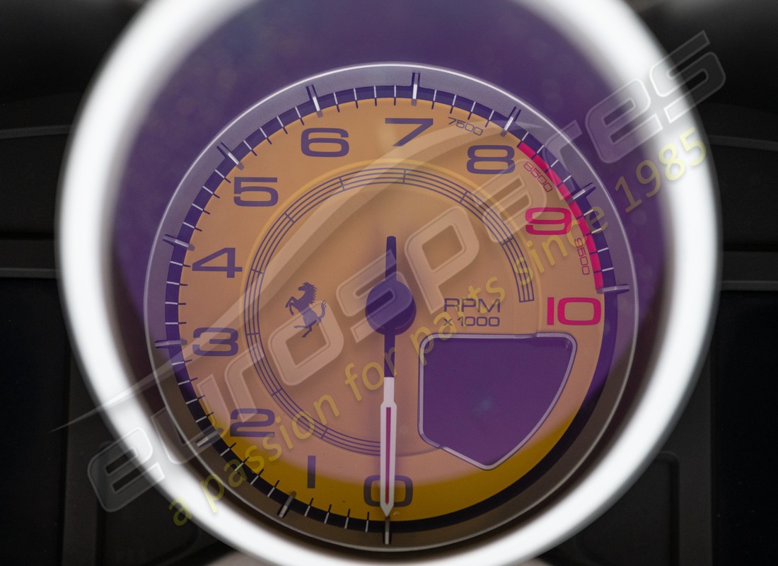 gebrauchte ferrari instrumententafel. teilenummer 270652 (2)
