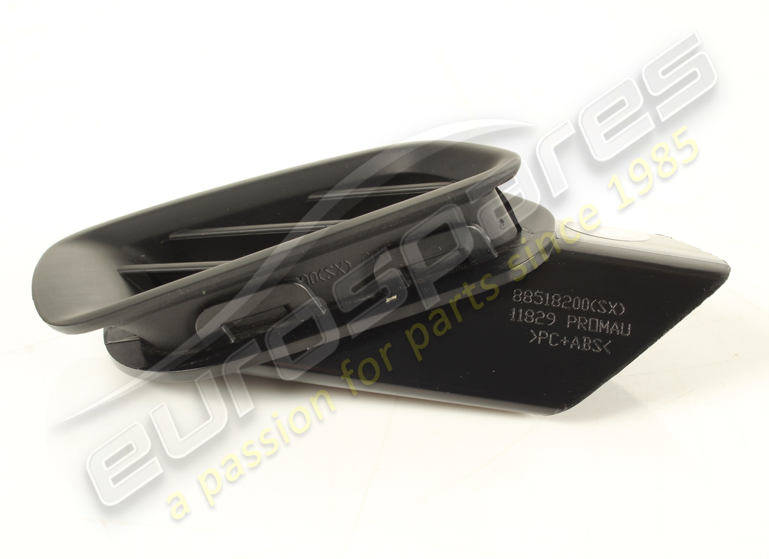 verwendet ferrari lh demister surround. teilenummer 88518800 (2)