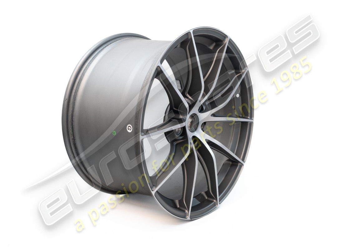 gebrauchtes ferrari hinterrad. teilenummer 313696 (2)