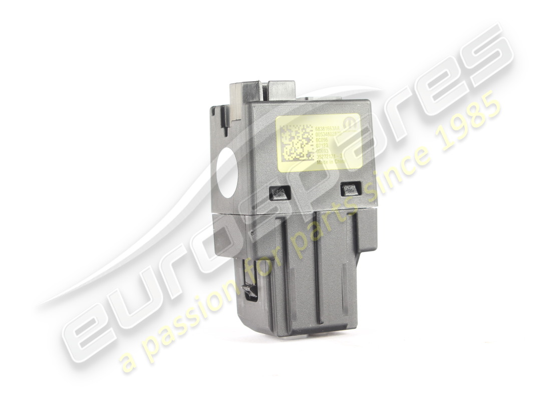 gebrauchte maserati hilfsbuchse und usb-anschluss. teilenummer 675001147 (2)