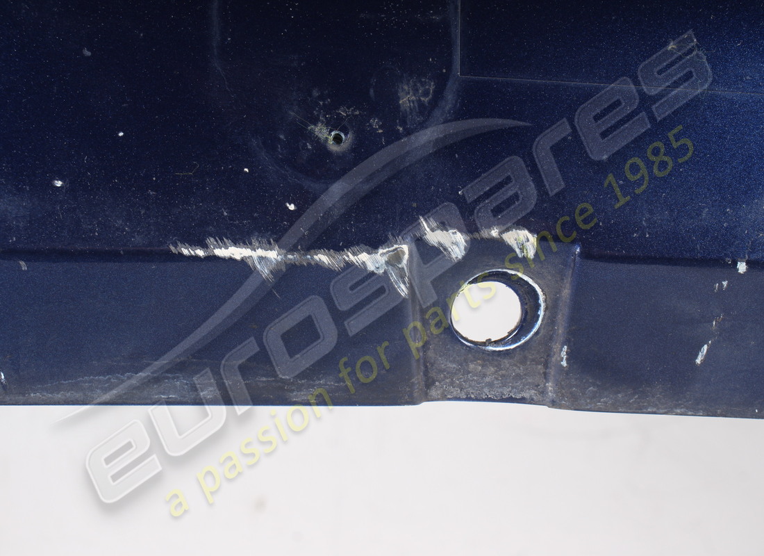 GEBRAUCHTER FERRARI FRONTSTOßSTANGE. TEILENUMMER 89047110 (13) gebrauchter ferrari frontstoßstange. teilenummer 89047110 (13)