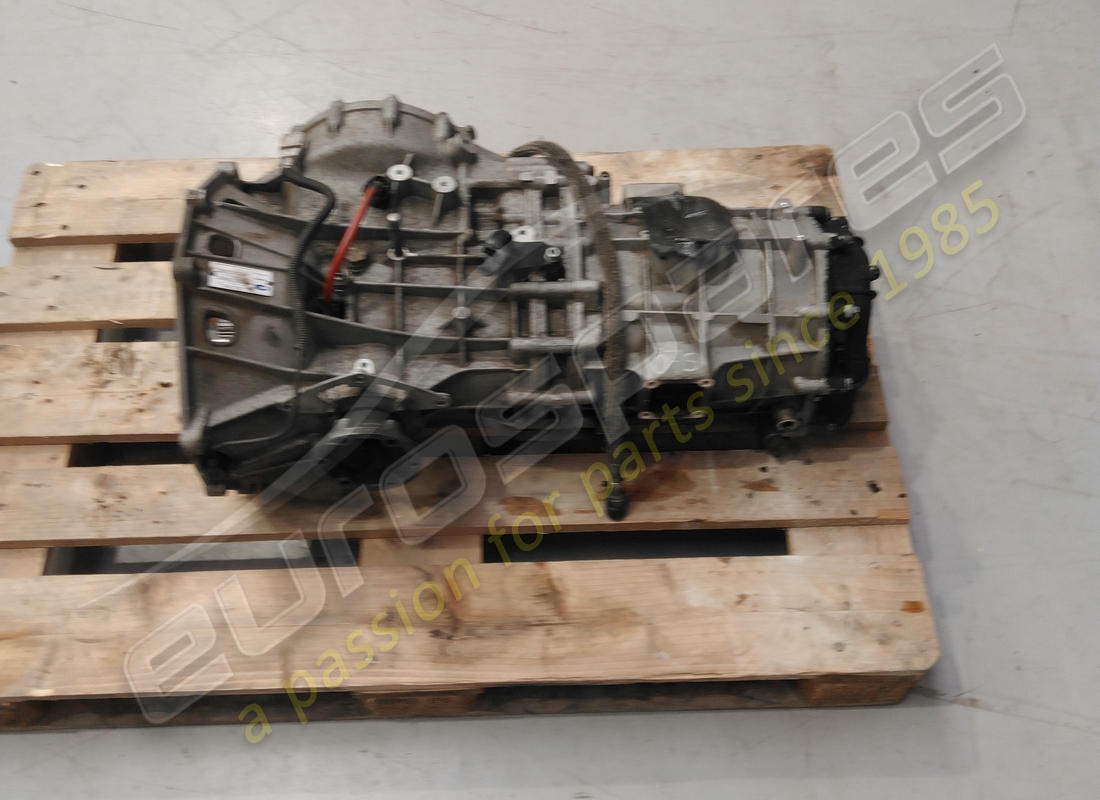 gebrauchtes lamborghini getriebe. teilenummer 086300045j (2)