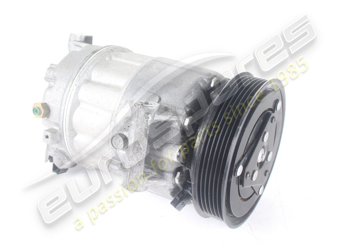 GEBRAUCHTER Ferrari KLIMAANLAGEKOMPRESSOR. TEILENUMMER 333331 (1)