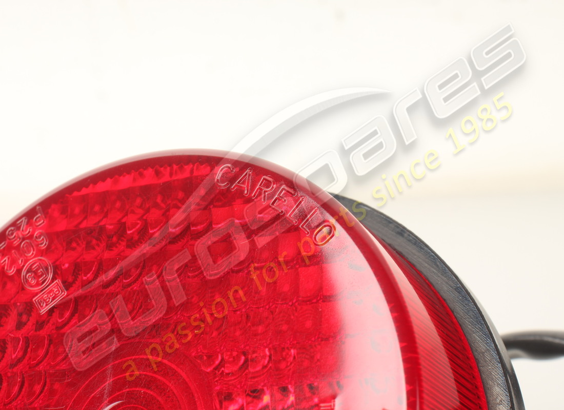 NEUE FERRARI HINTERE RÜCKLEUCHTE MIT REFLEKTOR OE. TEILENUMMER 20082301 (2) neue ferrari hintere rückleuchte mit reflektor oe. teilenummer 20082301 (2)