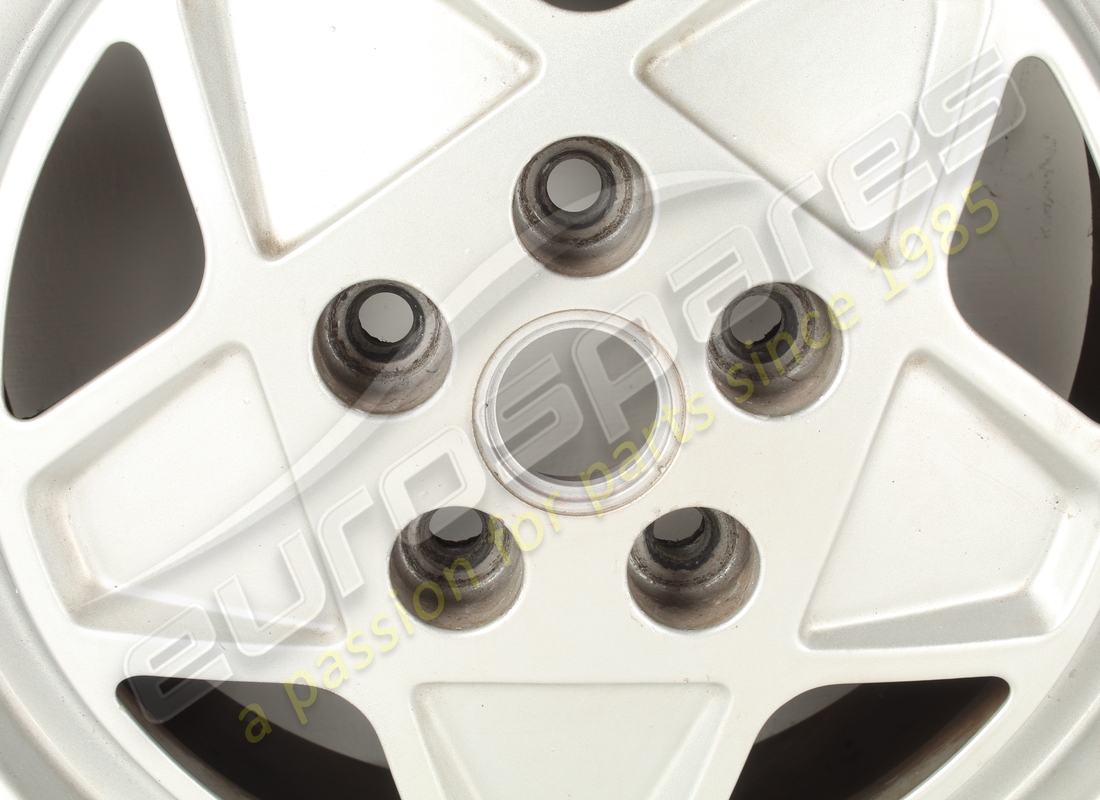 GEBRAUCHTES FERRARI RENNRAD VORNE 3.2 MQV. TEILENUMMER 127465 (3) gebrauchtes ferrari rennrad vorne 3.2 mqv. teilenummer 127465 (3)