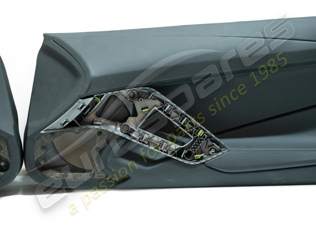 gebrauchte lamborghini türverkleidungen lhd teilenummer eap1726464 (2)