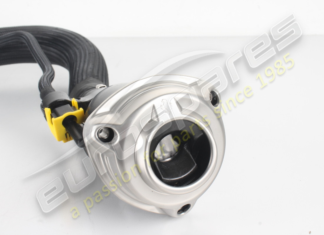 neuer ferrari tankeinfüllstutzen. teilenummer 311156 (4)