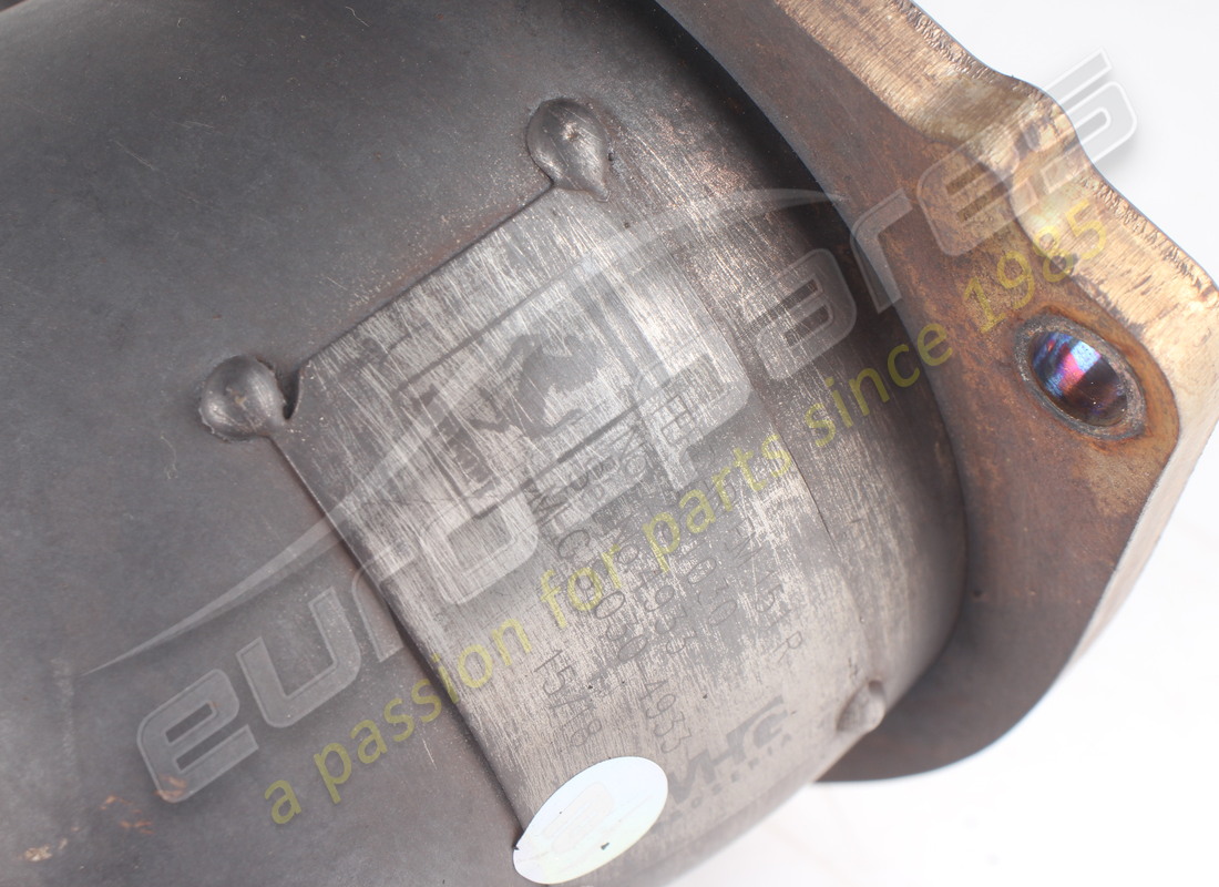 GEBRAUCHTER FERRARI KOMPLETTER RECHTER ABGASKRÜMMER. TEILENUMMER 281030 (3) gebrauchter ferrari kompletter rechter abgaskrümmer. teilenummer 281030 (3)