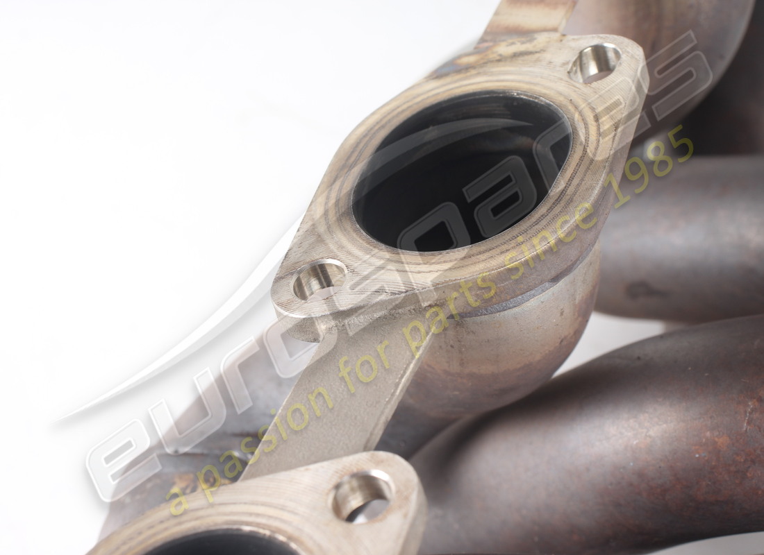 GEBRAUCHTER FERRARI KOMPLETTER RECHTER ABGASKRÜMMER. TEILENUMMER 281030 (5) gebrauchter ferrari kompletter rechter abgaskrümmer. teilenummer 281030 (5)