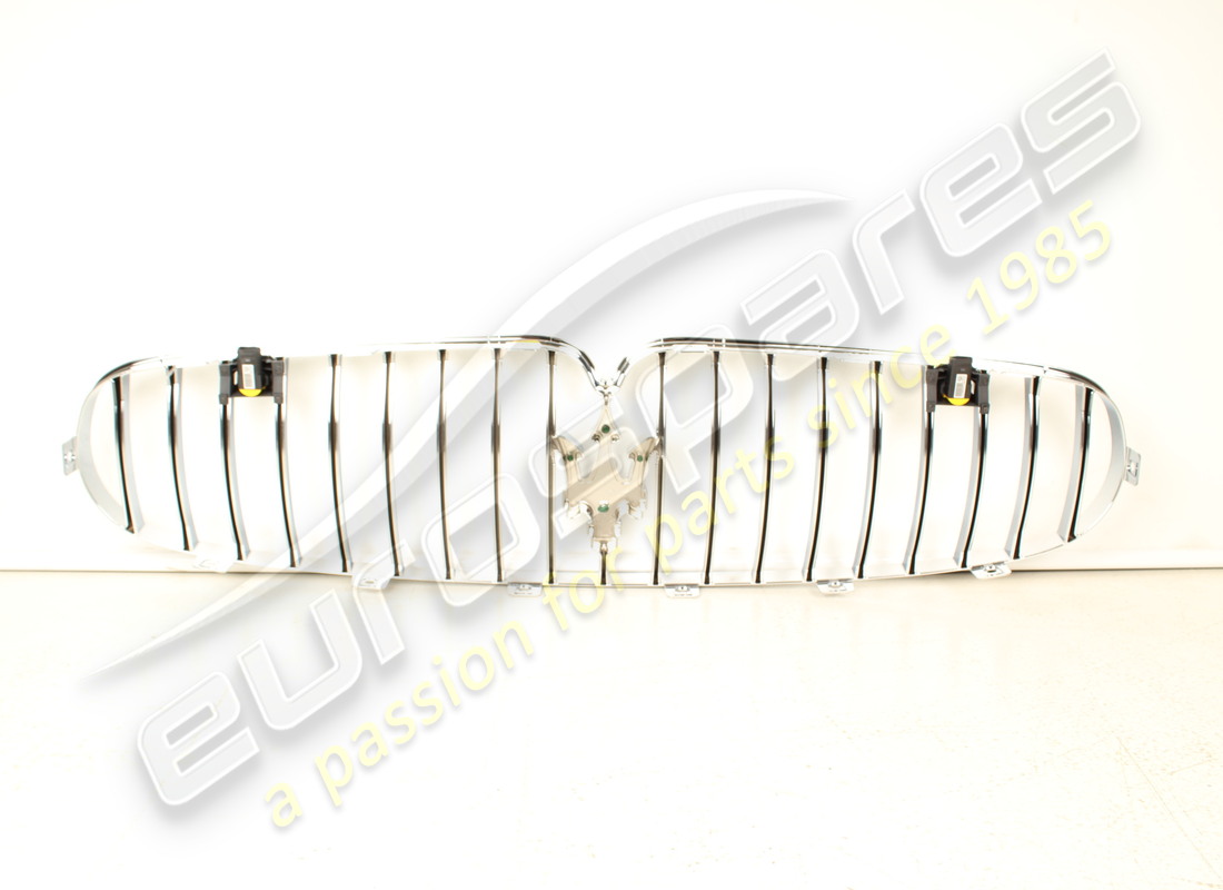 neu maserati kompletter frontgrill. teilenummer 85110800 (2)