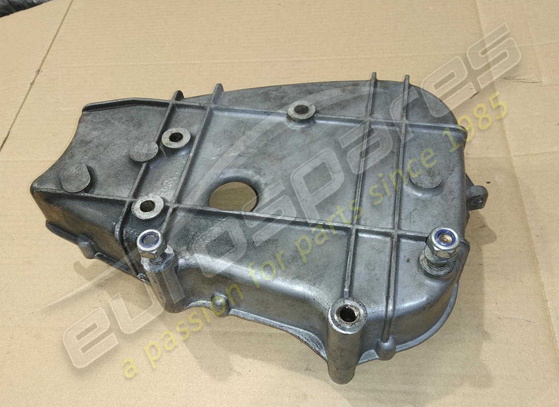 gebrauchte ferrari nockenriemenabdeckung links. teilenummer 117351 (2)