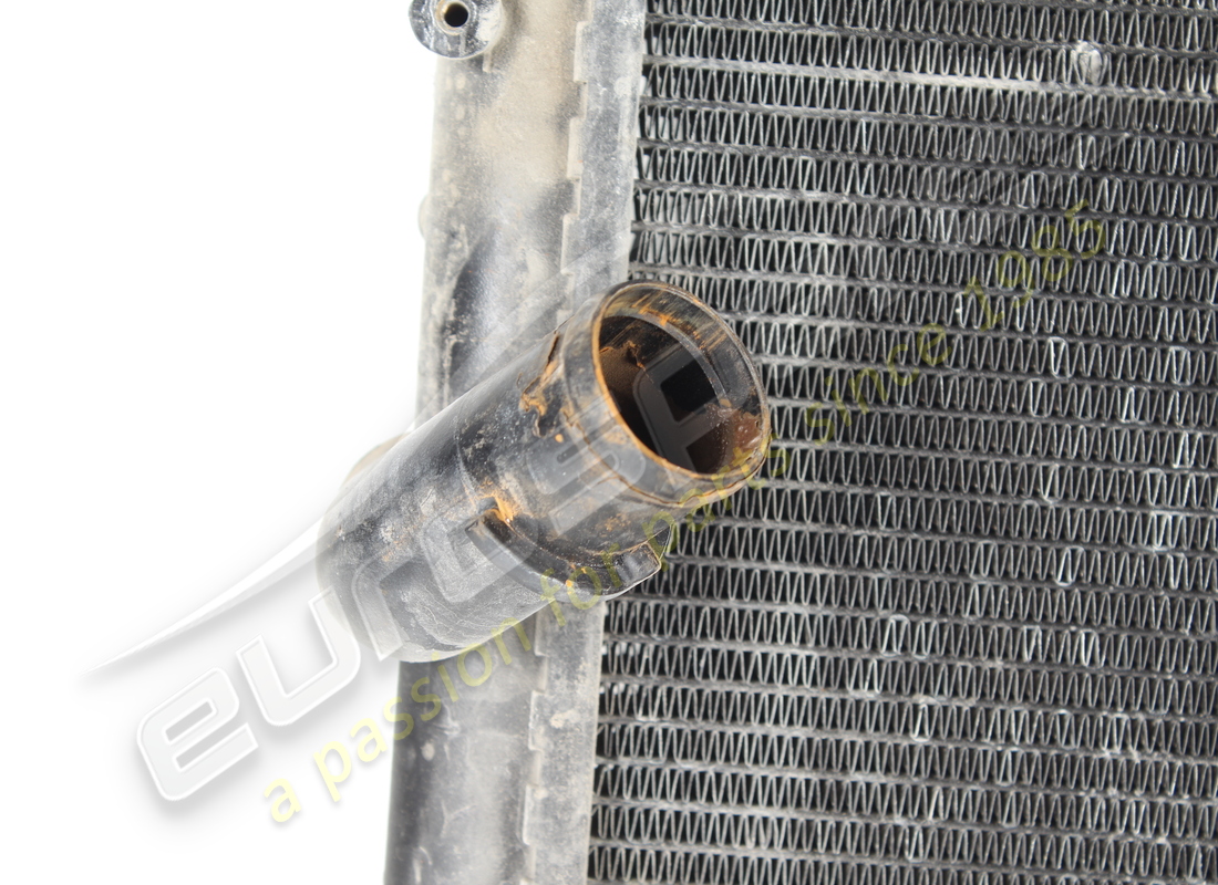 gebrauchter ferrari motorwasserkühler. teilenummer 333926 (4)