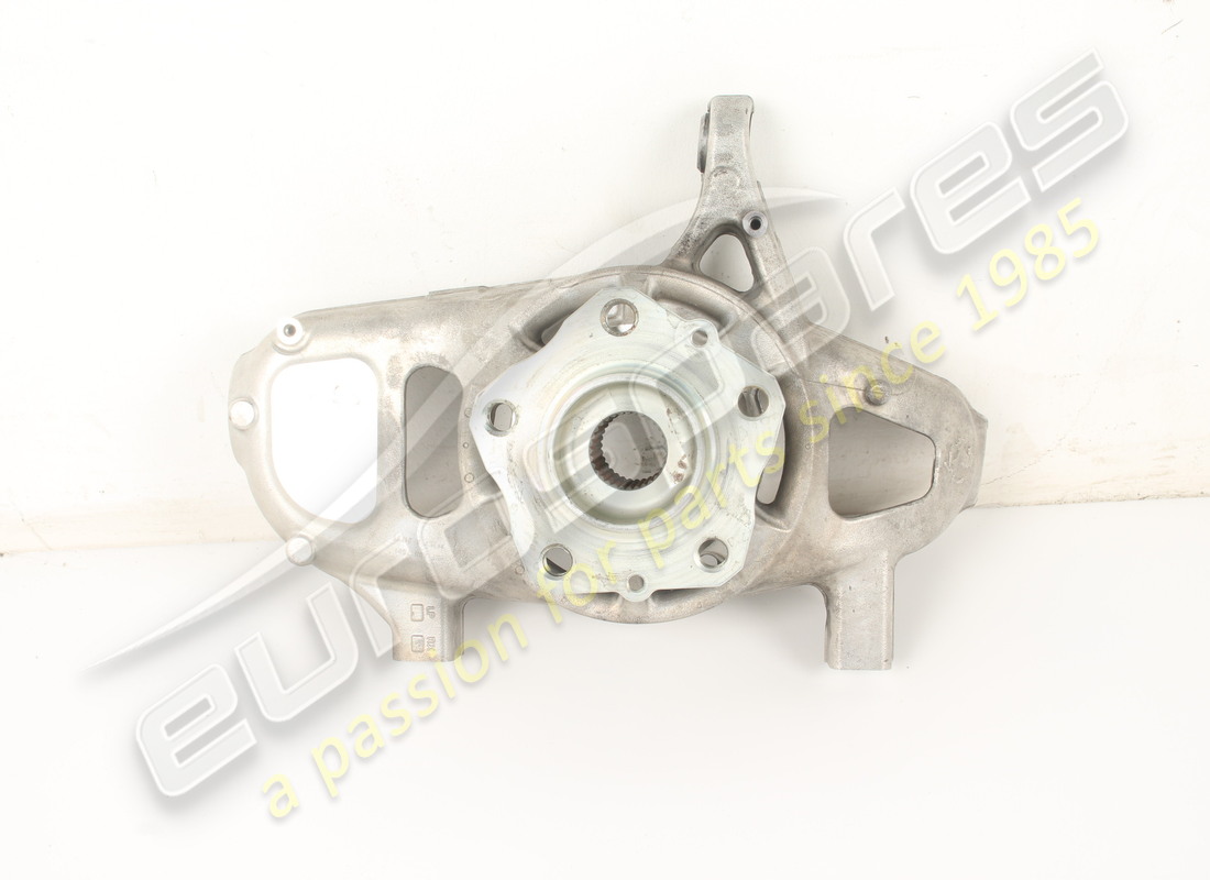 gebrauchter ferrari komplett linker vordernabenträger. teilenummer 843882 (1)