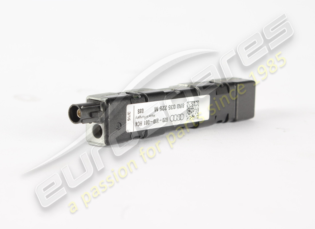 verwendeter lamborghini antennenverstärker. teilenummer 8r0035225m (2)