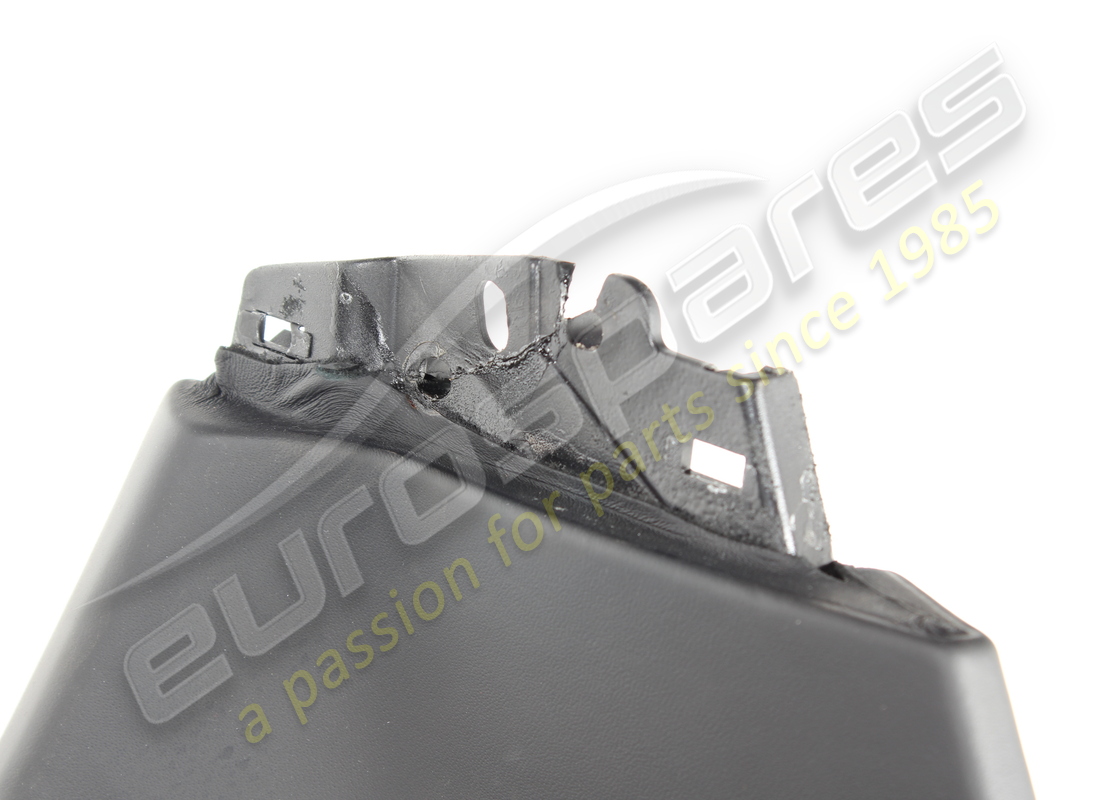 gebraucht ferrari untere heckklappenverkleidung. teilenummer 863968 (3)