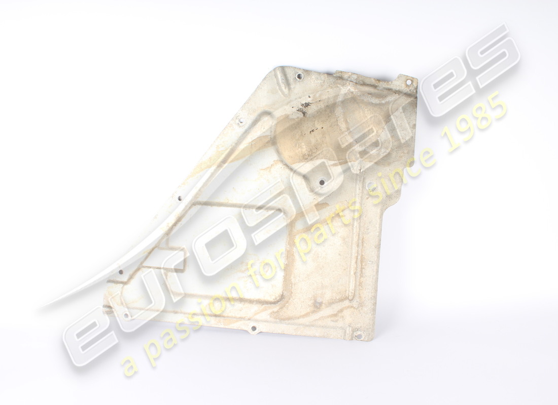 beschädigter lamborghini tank zur widerstandsreduktion. teilenummer 4s0825216c (2)