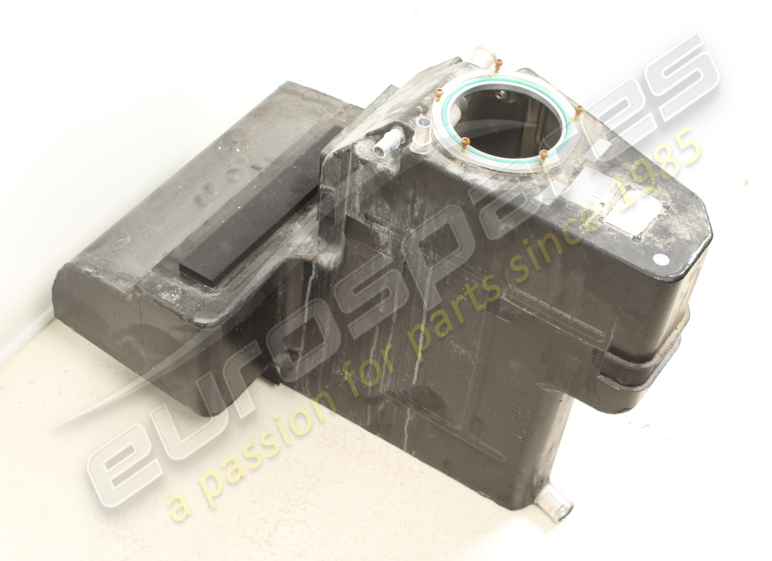 gebrauchter lamborghini rechter kraftstofftank. teilenummer 470201022h (2)