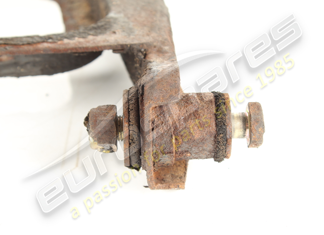 GEBRAUCHT FERRARI UNTERER HEBEL DER HINTERRADAUFHÄNGUNG LINKS. TEILENUMMER 117806 (5) gebraucht ferrari unterer hebel der hinterradaufhängung links. teilenummer 117806 (5)