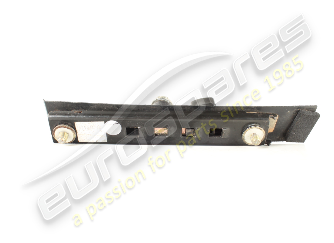 GEBRAUCHT MASERATI KOMPLETTER SCHLITTENSCHUTZ. TEILENUMMER 388300100 (2) gebraucht maserati kompletter schlittenschutz. teilenummer 388300100 (2)