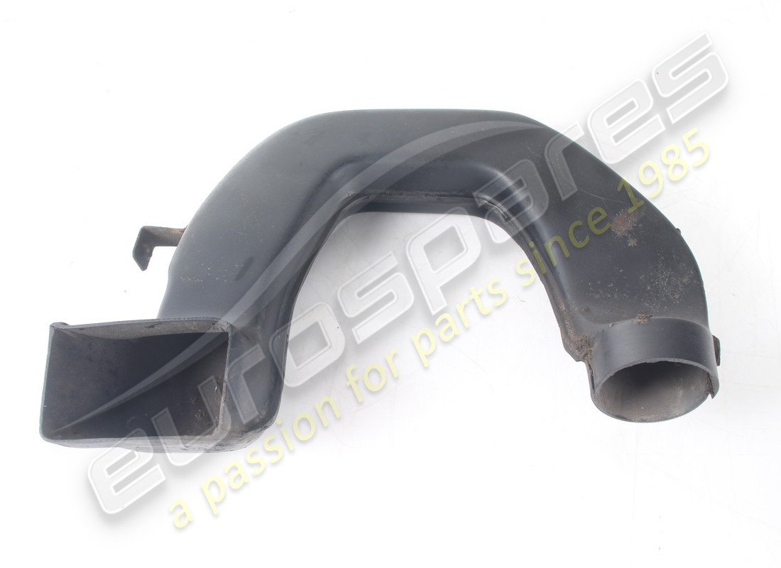 VERWENDETER LH-LUFTKANAL AM UNTERBODEN Maserati TEILENUMMER 386100155 (1)