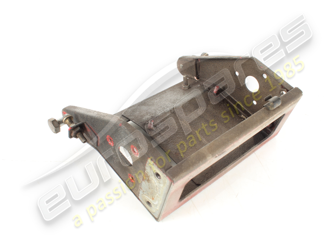 GEBRAUCHTE FERRARI SCHEINWERFERHALTERUNG. TEILENUMMER 62342300 (6) gebrauchte ferrari scheinwerferhalterung. teilenummer 62342300 (6)