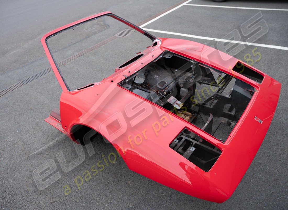 GEBRAUCHTE FERRARI FRONT-END-PANEL-BAUGRUPPE. TEILENUMMER 61751200 (6) gebrauchte ferrari front-end-panel-baugruppe. teilenummer 61751200 (6)