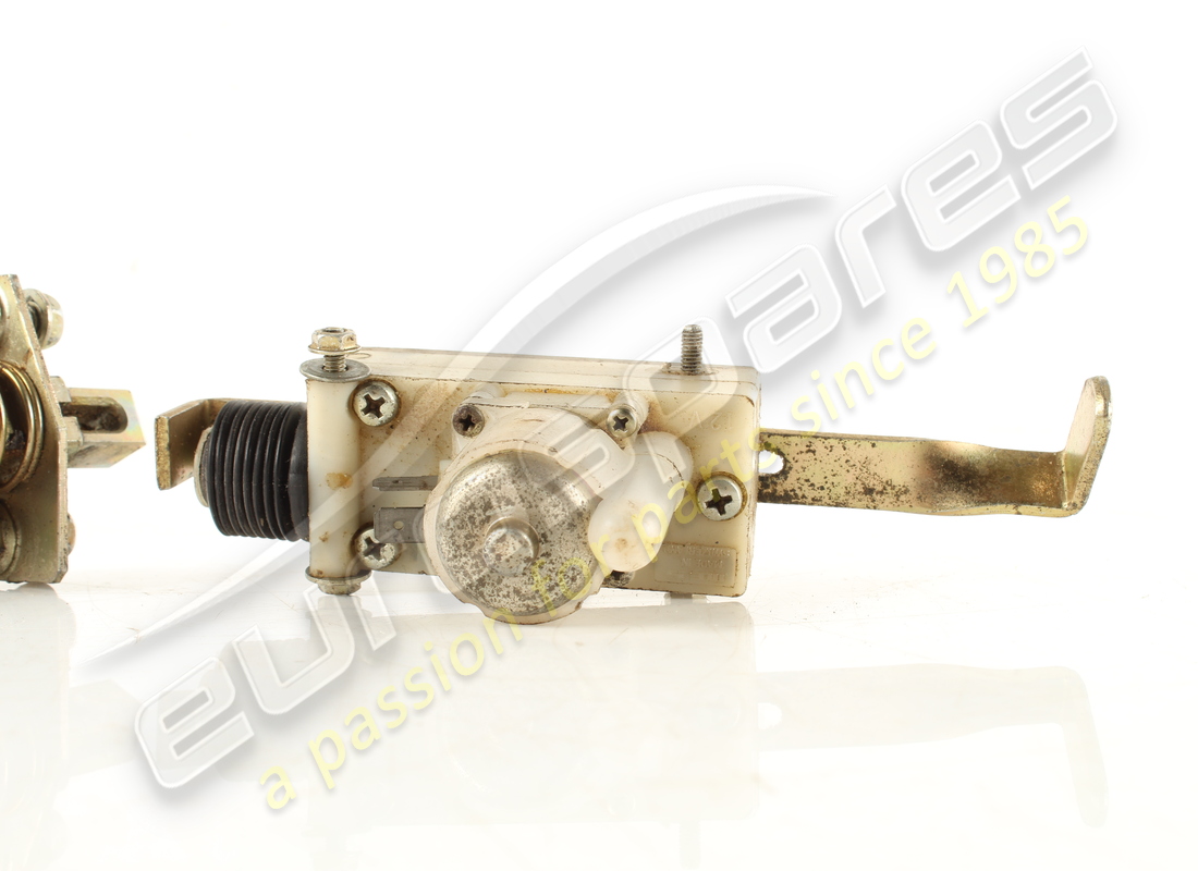 gebrauchter ferrari tankdeckelentriegelung mit motor. teilenummer eap1726477 (3)
