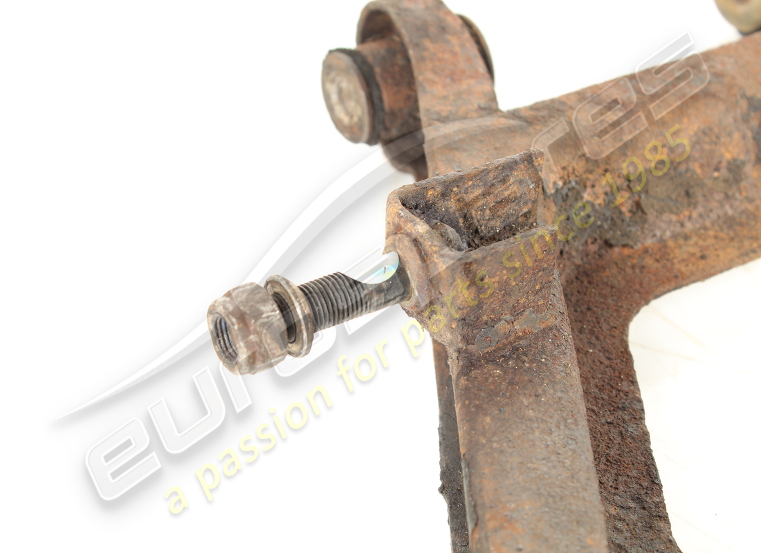 GEBRAUCHT FERRARI UNTERER HEBEL DER HINTERRADAUFHÄNGUNG LINKS. TEILENUMMER 117806 (3) gebraucht ferrari unterer hebel der hinterradaufhängung links. teilenummer 117806 (3)