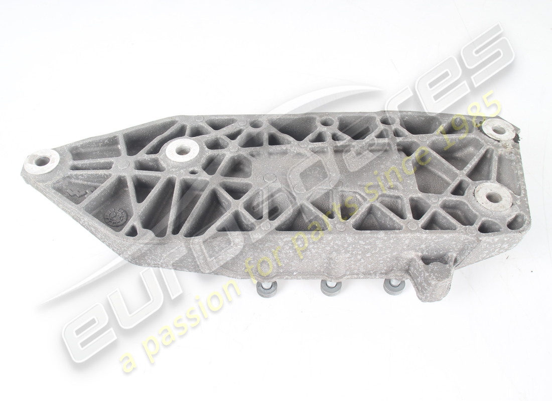 VERWENDET FERRARI SUPPORTO INF. CAMBIO. TEILENUMMER 965162 (3) verwendet ferrari supporto inf. cambio. teilenummer 965162 (3)