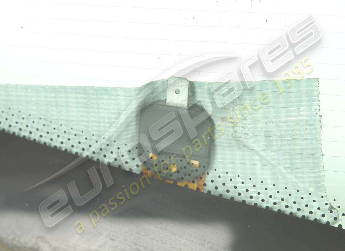 gebrauchte maserati heckfensterglas. teilenummer 83745100 (6)