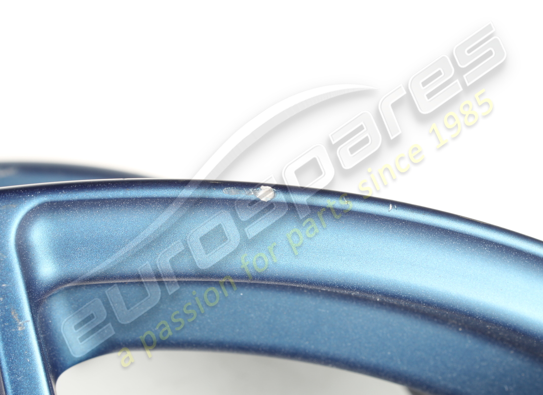 gebrauchtes ferrari hinterrad. teilenummer 323895 (6)