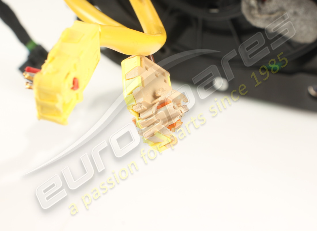 GEBRAUCHTES FERRARI CARBON MAGNETISCHES GETRIEBE-STEUERSATZ (GLÄNZEND). TEILENUMMER 817753 (8) gebrauchtes ferrari carbon magnetisches getriebe-steuersatz (glänzend). teilenummer 817753 (8)