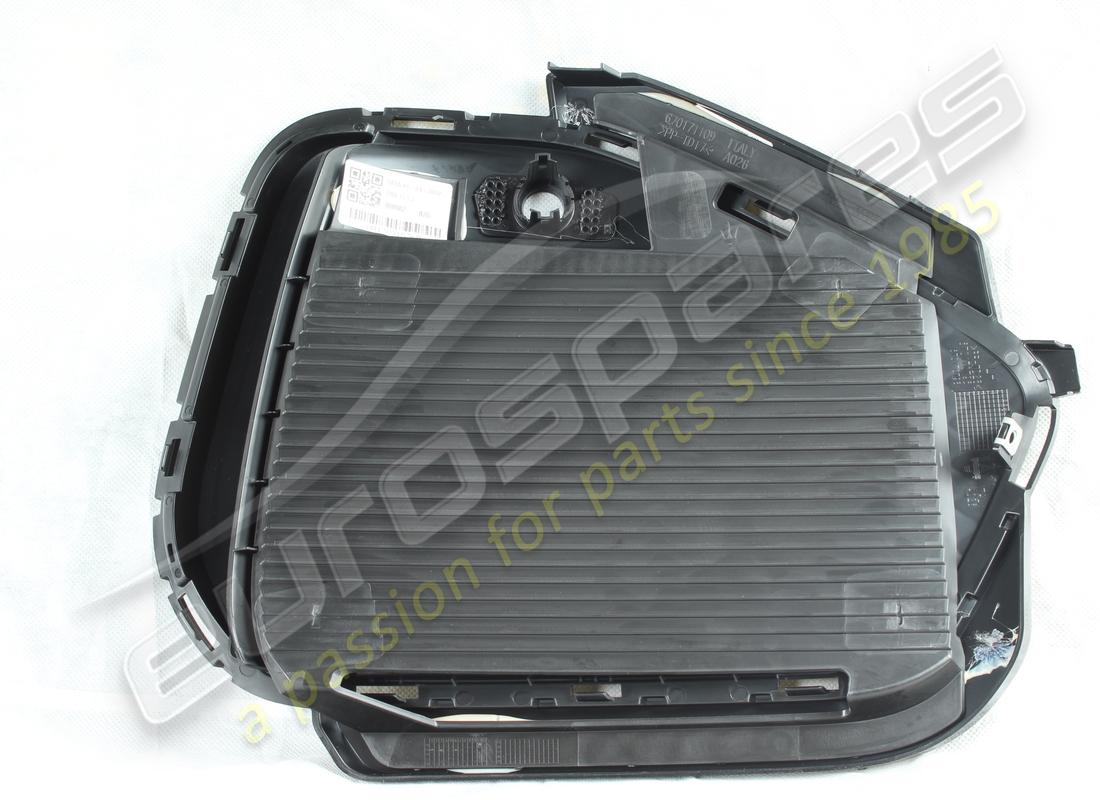 neu maserati linker frontgrill. teilenummer 670198178 (1)