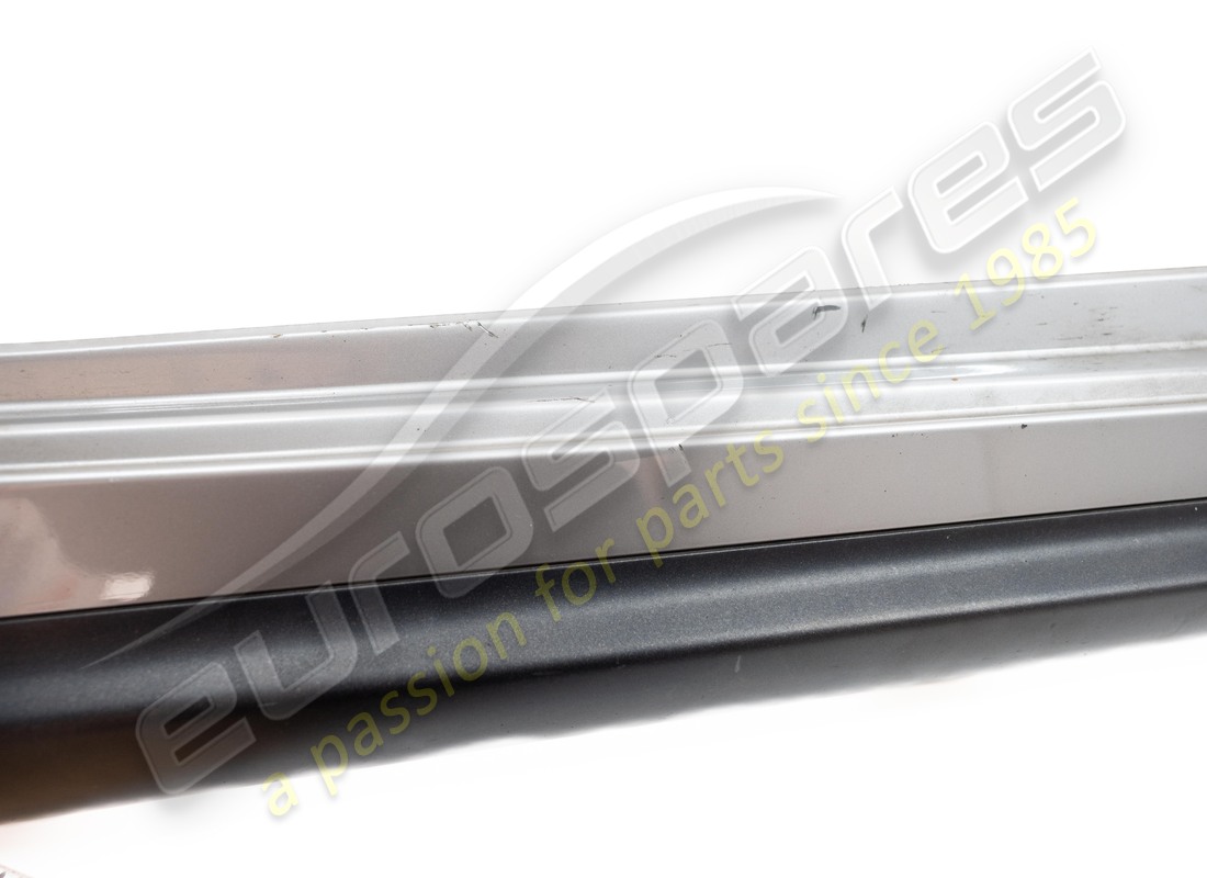 GEBRAUCHT MASERATI RECHTER SEITENSCHWELLER (GRUNDIERT). TEILENUMMER 673000022 (2) gebraucht maserati rechter seitenschweller (grundiert). teilenummer 673000022 (2)