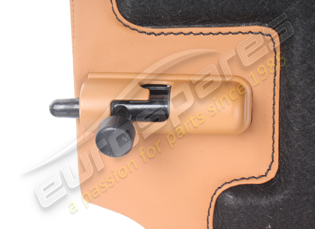 BESCHÄDIGTE FERRARI VORDERE HUTABLAGE. TEILENUMMER 88485000 (7) beschädigte ferrari vordere hutablage. teilenummer 88485000 (7)