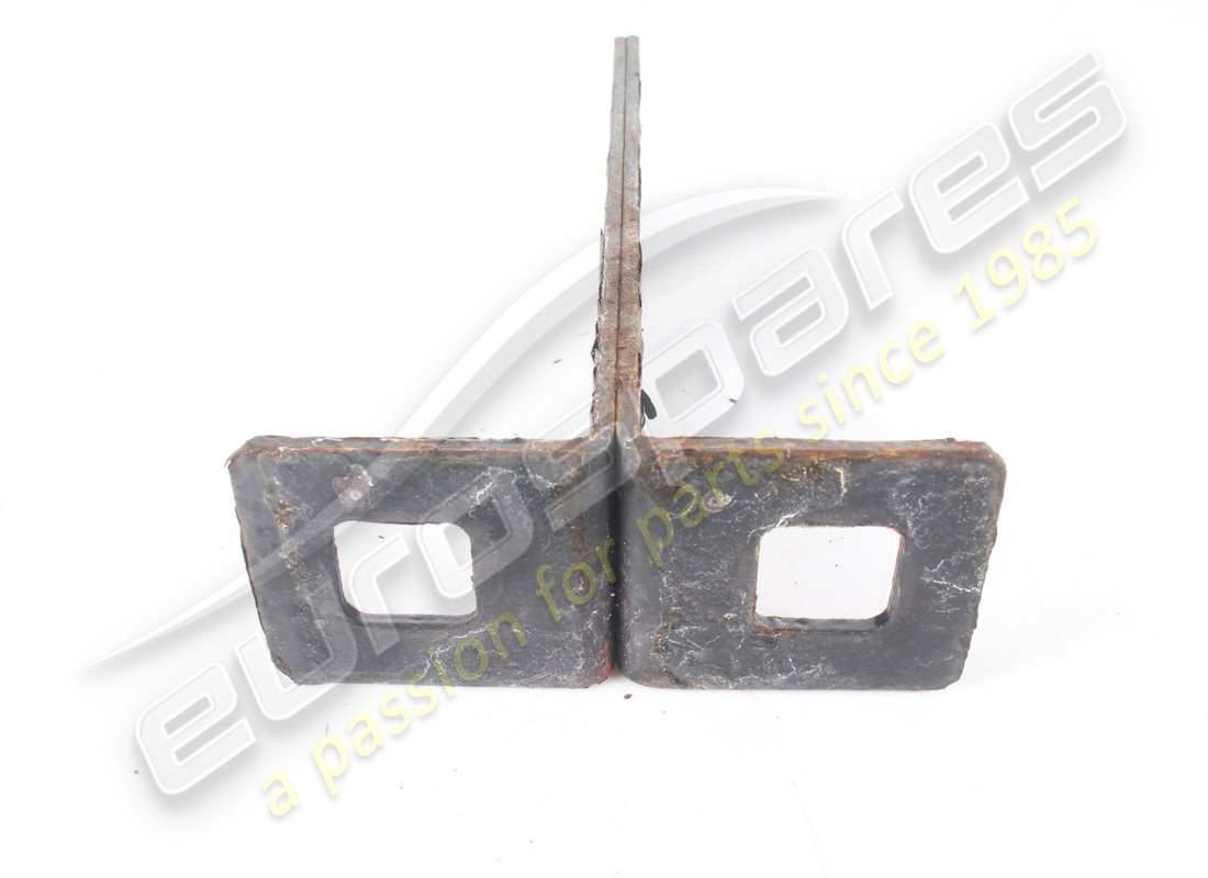 GEBRAUCHTE FERRARI VORDERE STOßSTANGE AUS EISEN. TEILENUMMER 61741500 (3) gebrauchte ferrari vordere stoßstange aus eisen. teilenummer 61741500 (3)