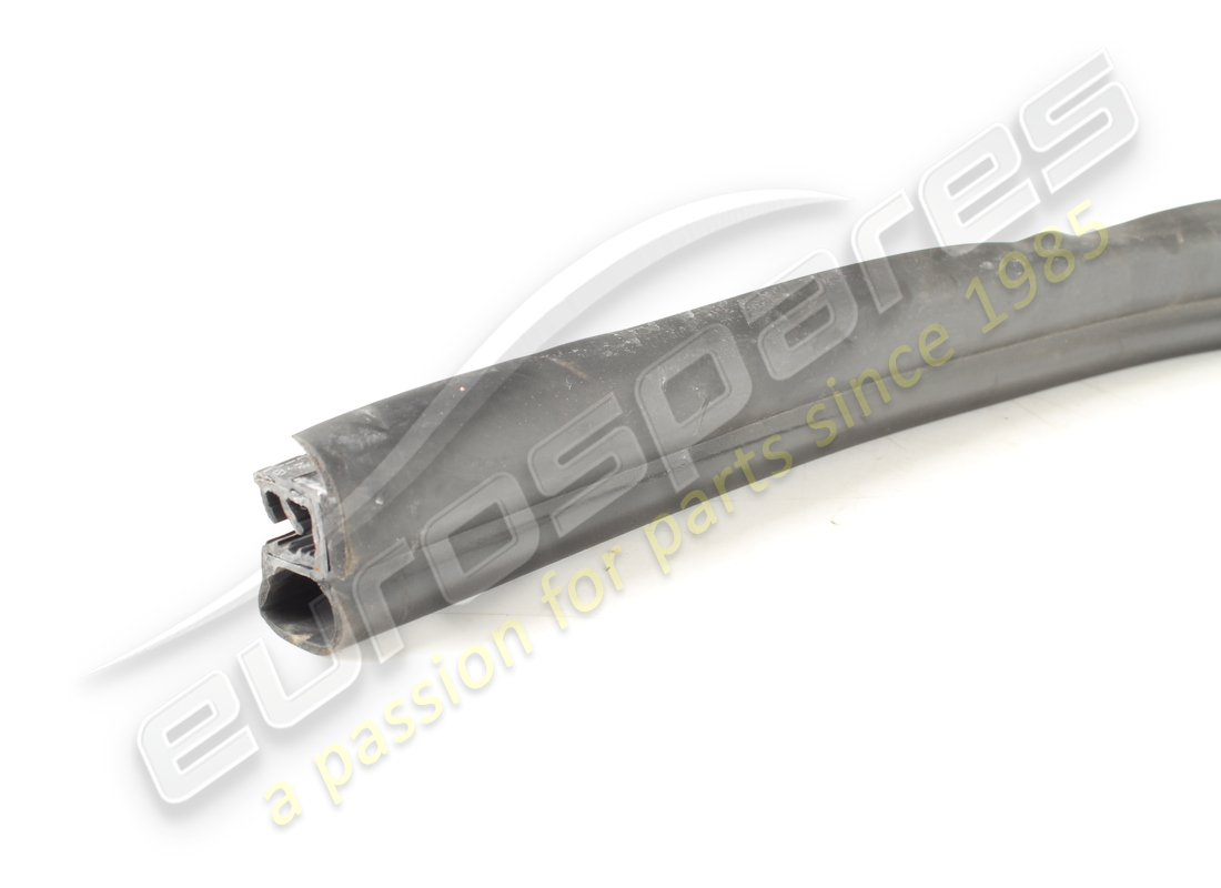 VERWENDETE UNTERE DICHTUNG FERRARI. TEILENUMMER 83987400 (3) verwendete untere dichtung ferrari. teilenummer 83987400 (3)