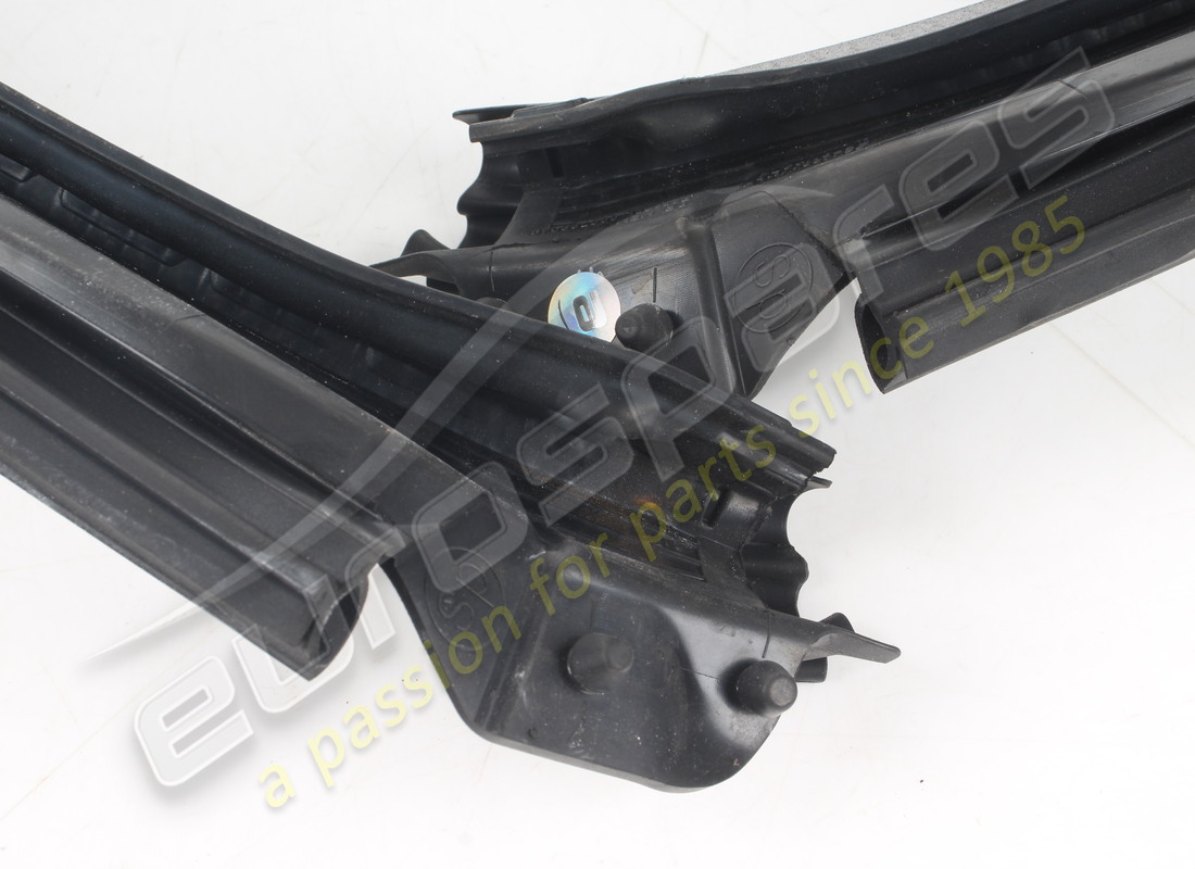 GEBRAUCHT FERRARI GUARNIZIONE ANELLO PARABREZ. TEILENUMMER 788049 (4) gebraucht ferrari guarnizione anello parabrez. teilenummer 788049 (4)