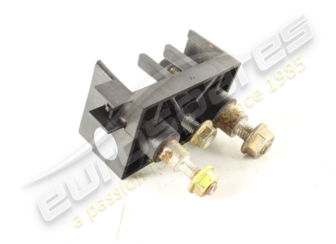 GEBRAUCHT Maserati TEILENUMMER EINFÜGEN 60510160 (1)