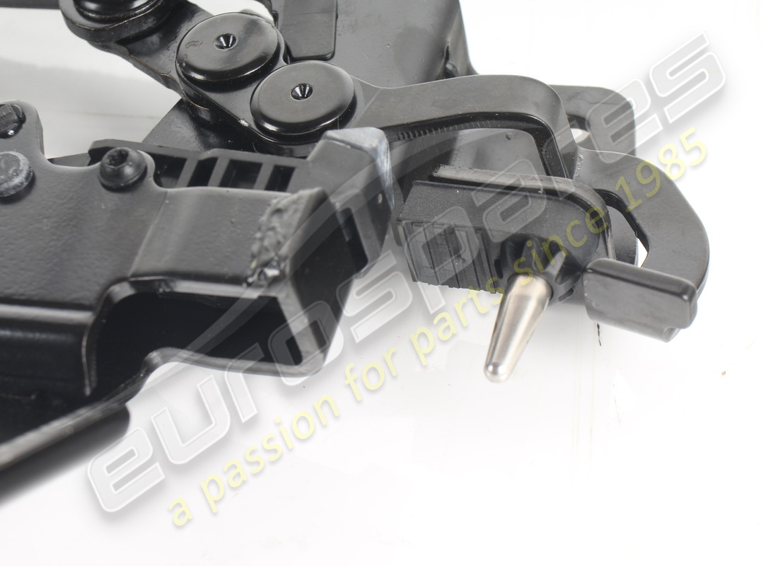 gebrauchte ferrari rh tonneau cover kinematik. teilenummer 968592 (2)