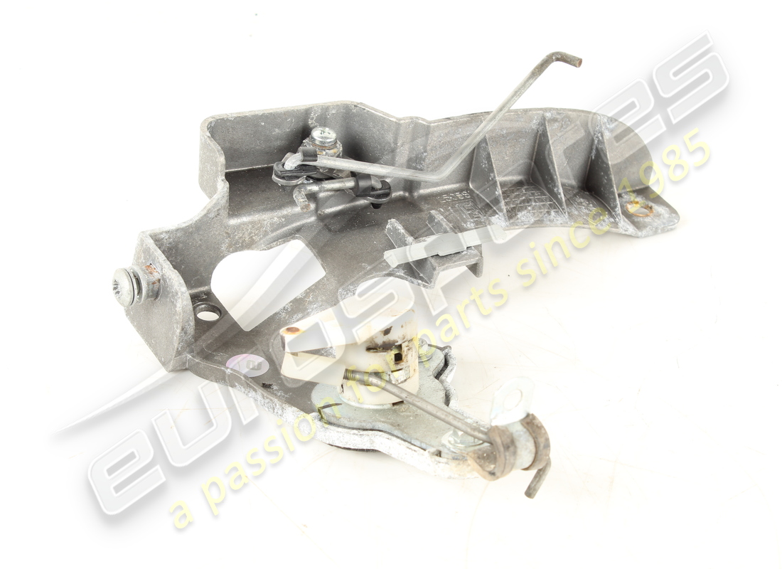 USED MASERATI LH FRONT DOOR HANDLE BOX. PART NUMBER 68001900 (2) used maserati lh front door handle box. part number 68001900 (2)