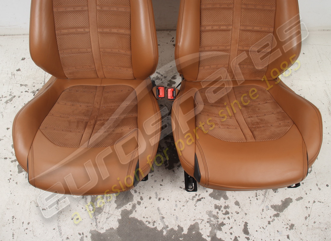 gebraucht ferrari komplettes sitzset in cuoio-leder und alcantara. teilenummer eap1723564 (5)